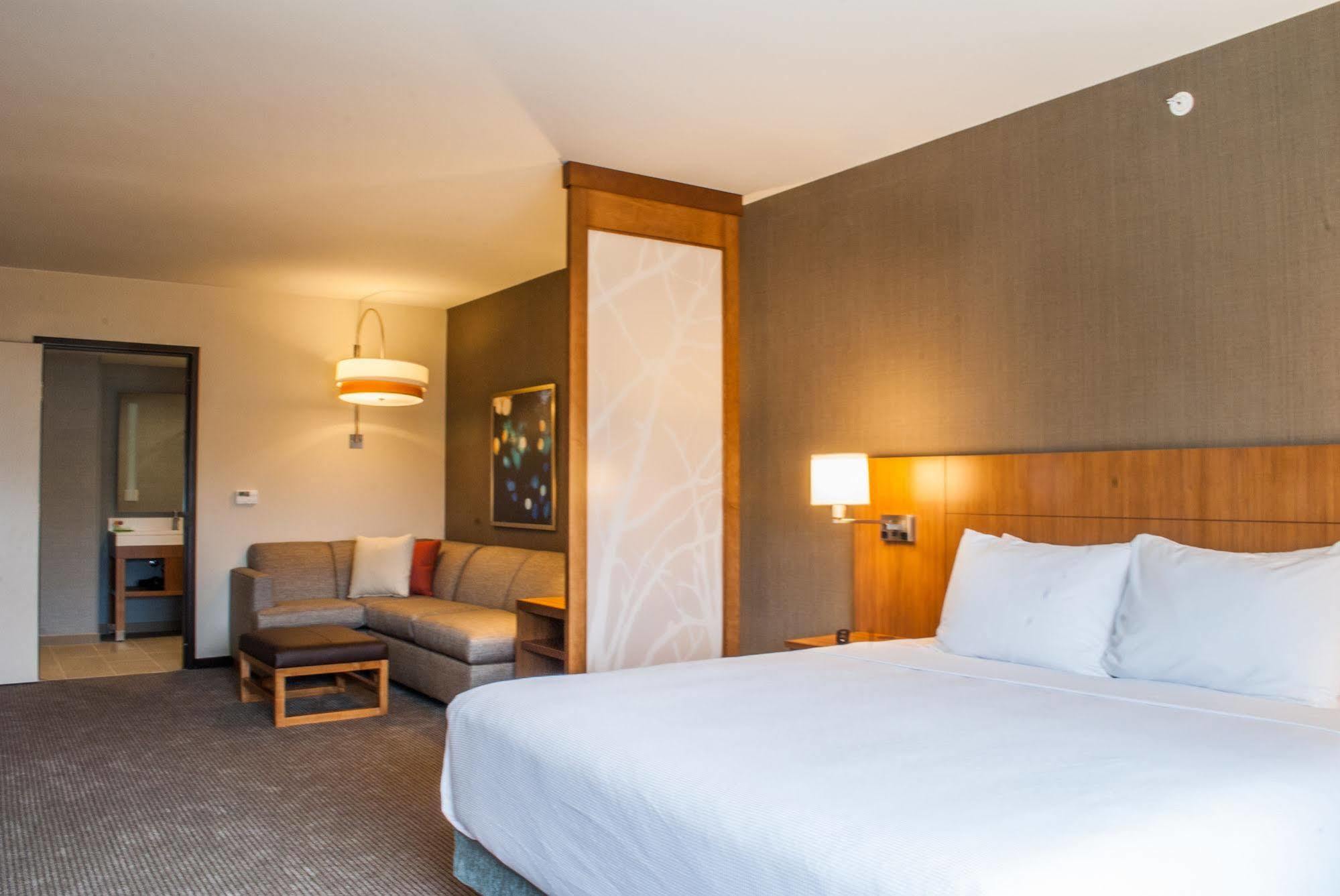 Hyatt Place Blacksburg/University Екстер'єр фото